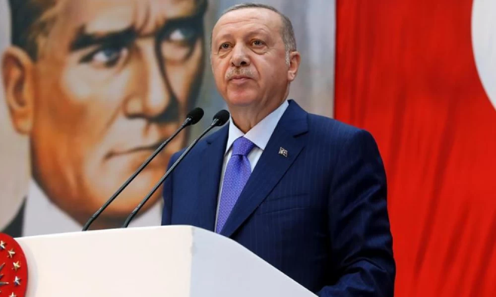 Ο Ερντογάν καρατόμησε τον διοικητή της κεντρικής τράπεζας της Τουρκίας